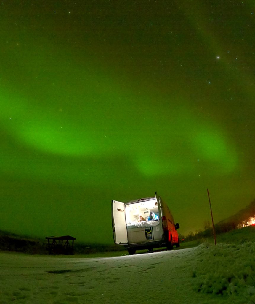 fourgon-amenage-norvege-aurore-boreale