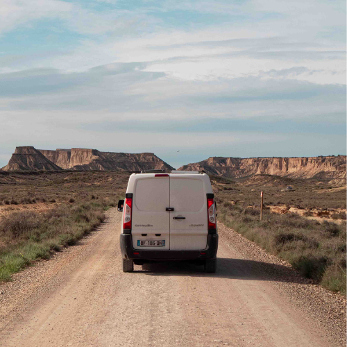 piste-las-bardenas-fourgon