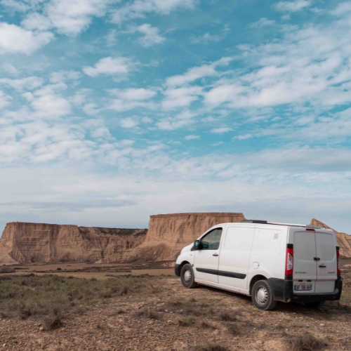 van-aménagé-désert-bardenas