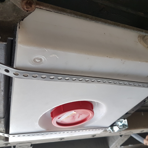 cuve eaux grises sous fourgon