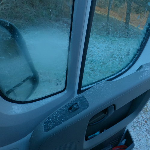 intérieur vitre givrée dans un van