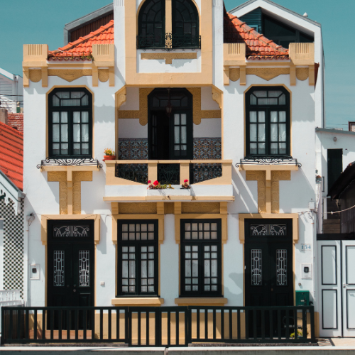 maison jaune costa nova