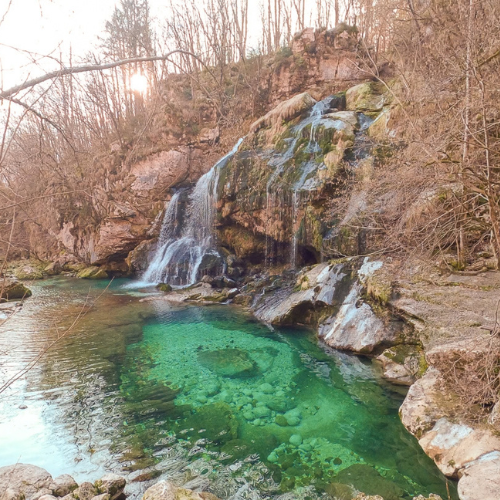 cascade virje slovénie en hiver